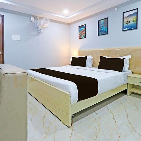 Super Townhouse Qualia Elite S R Nagar Hotel Хидерабад Екстериор снимка