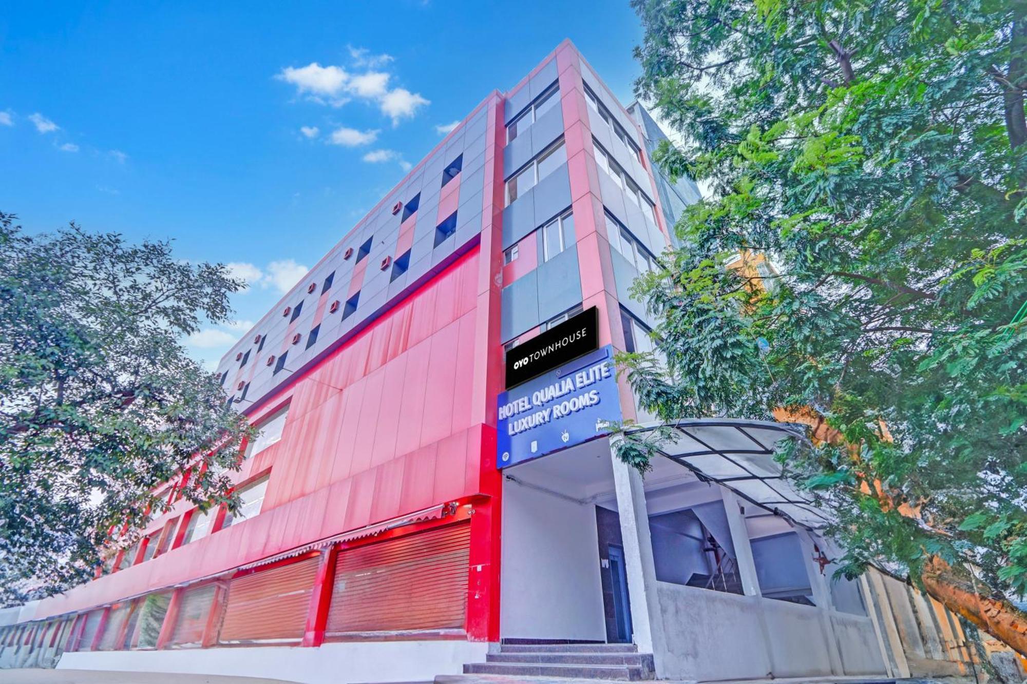 Super Townhouse Qualia Elite S R Nagar Hotel Хидерабад Екстериор снимка