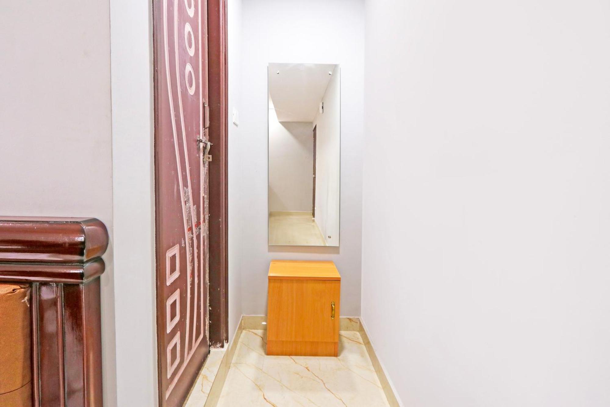 Super Townhouse Qualia Elite S R Nagar Hotel Хидерабад Екстериор снимка