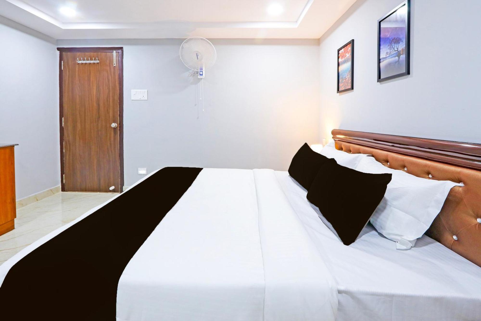 Super Townhouse Qualia Elite S R Nagar Hotel Хидерабад Екстериор снимка