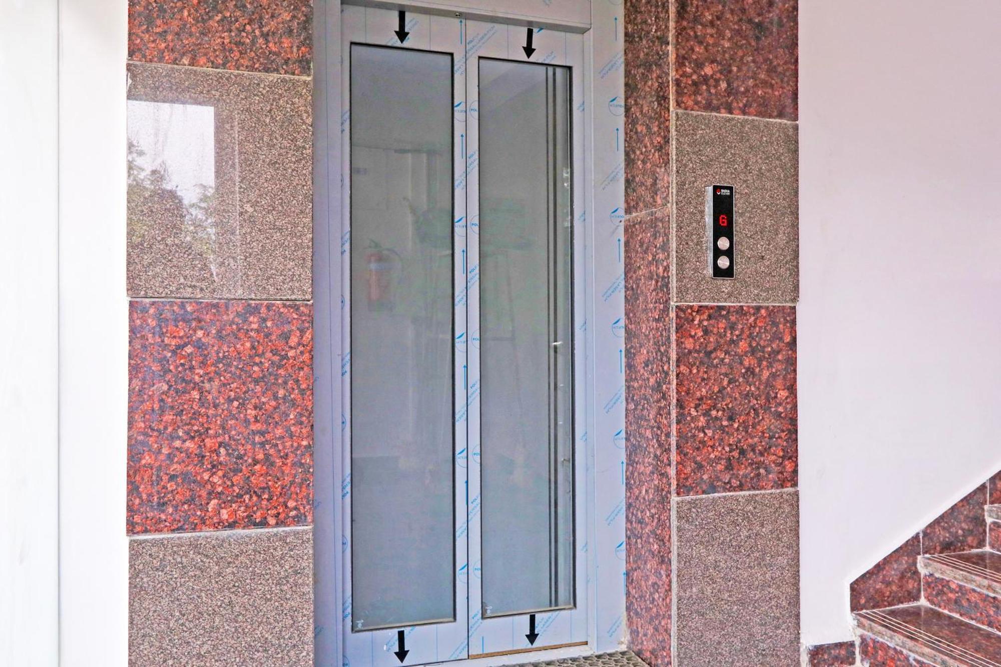 Super Townhouse Qualia Elite S R Nagar Hotel Хидерабад Екстериор снимка