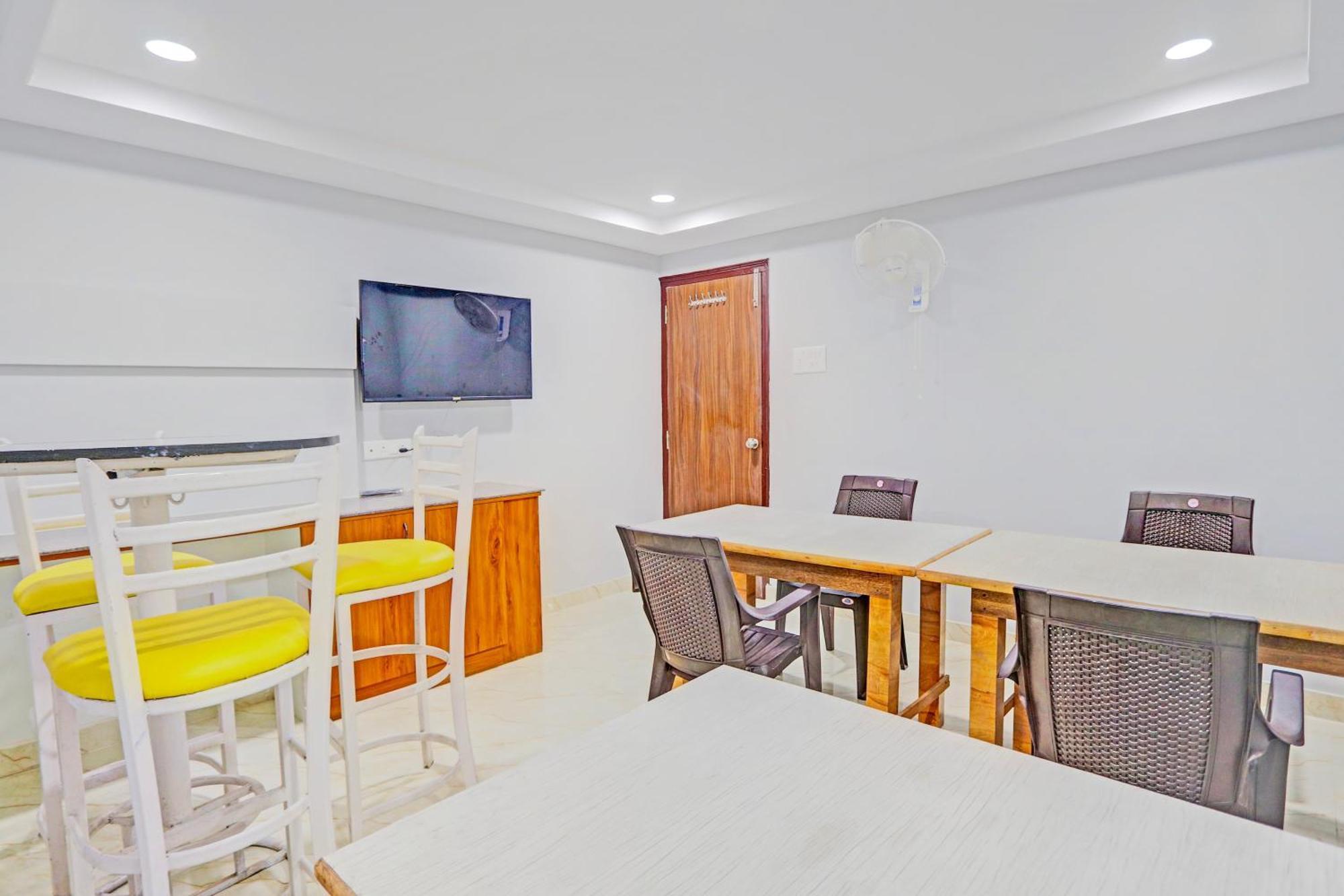 Super Townhouse Qualia Elite S R Nagar Hotel Хидерабад Екстериор снимка